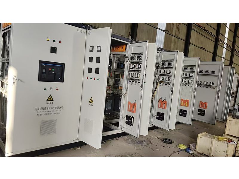 車間的電柜照片