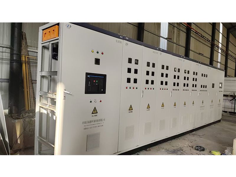 車間的電柜照片